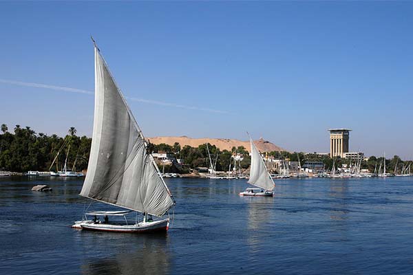 Jour 15 : De Assouan au Caire en avion