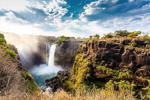 Jour 2 : De Johannesburg à Victoria Falls by air (1h50 de vol)