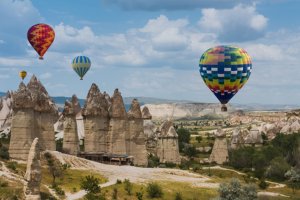 Jour 4 : De Istanbul à Cappadoce en avion (1h30 de vol + 1 h de route)